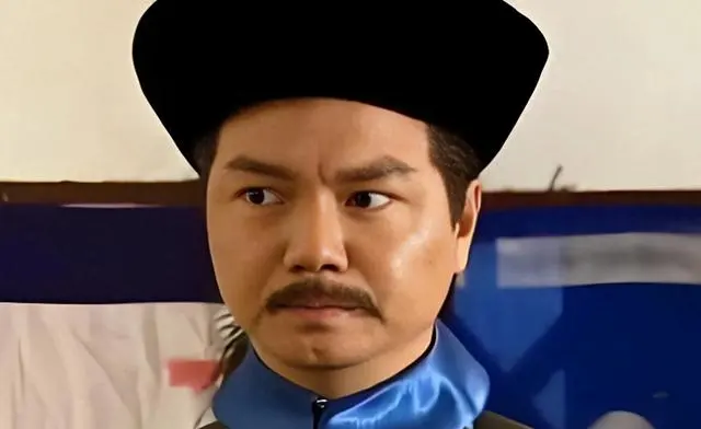 艾威出席直播签约为妻治病筹款,多隆扮演者近年转型短视频与医疗陪护 | 细节速览 艾威出席直播签约为妻治病筹款,多隆扮演者近年转型短视频与医疗陪护 | 细节速览