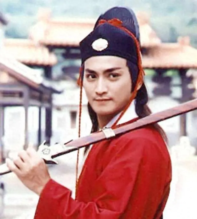 杨洋《雨霖铃》定档5月，何家劲93版展昭B站重登榜首 | 细节速览