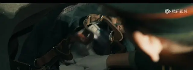 《方圆八百米》陈红兵从避孕套起疑陈辉涉毒案 | 资讯配图