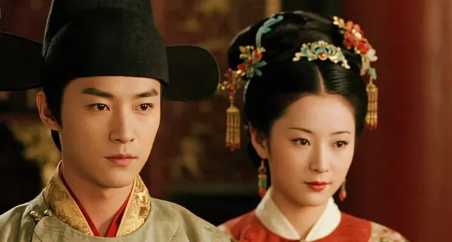 《我与雨荷成亲》网剧上线即登短剧热榜前三 | 细节速览