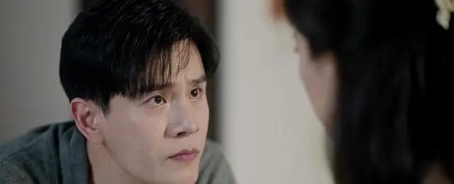 经超凭《蜜语纪》聂予诚出圈，戏里渣男戏外与小李琳相守十六年 | 资讯配图