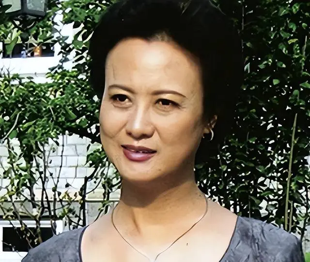 柏寒临终托孤海清：31岁儿子韩青与《媳妇的美好时代》幕后实录 | 情报图