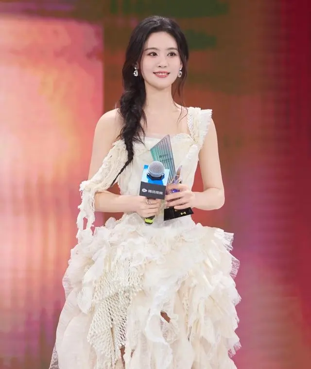 翟一莹等四位短剧高产女主年均20+部引观众审美疲劳 | 情报图