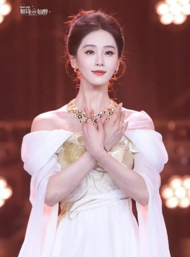 于和伟凭《森中有林》获北影节影帝，刘诗诗压轴亮相天坛奖闭幕式 | 情报图